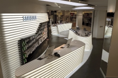 Samsung KaDeWe Luxuy Store 2014 Übersicht Produkte Geräte Inseln Kasse Counter Galaxy Flashship Shopausbau Shopgestaltung Standorterschließung